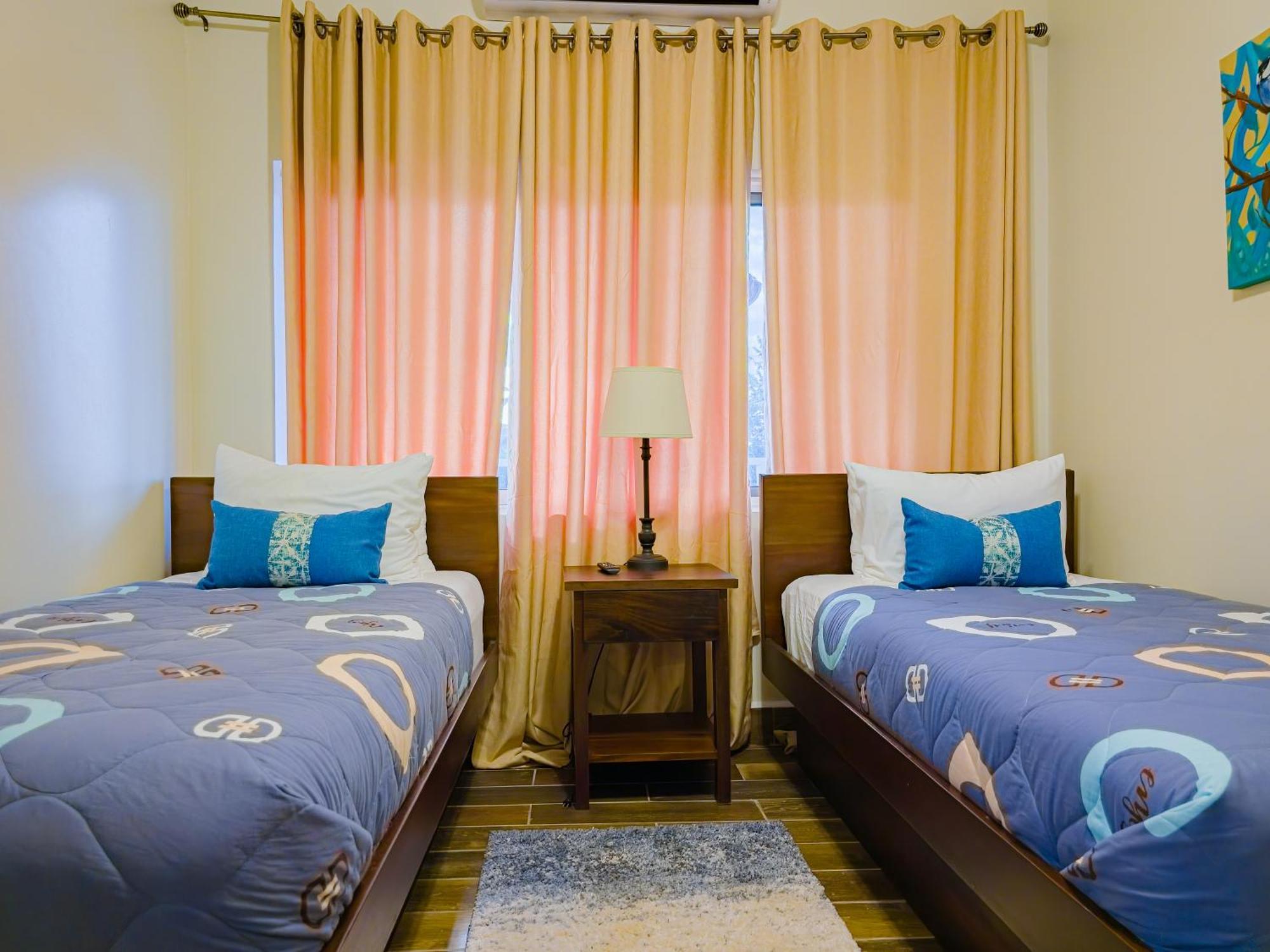 Louis' Apartments Placencia 외부 사진