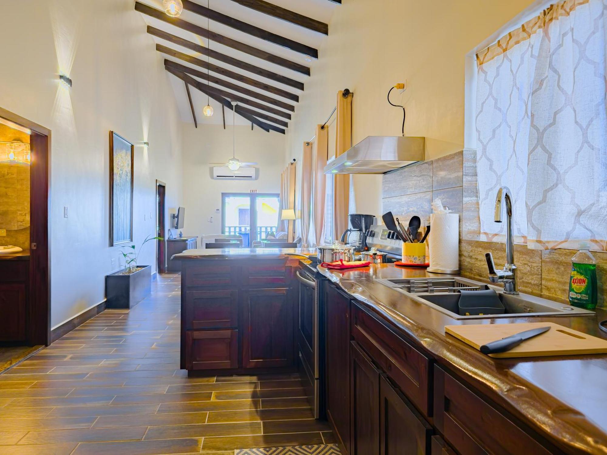 Louis' Apartments Placencia 외부 사진