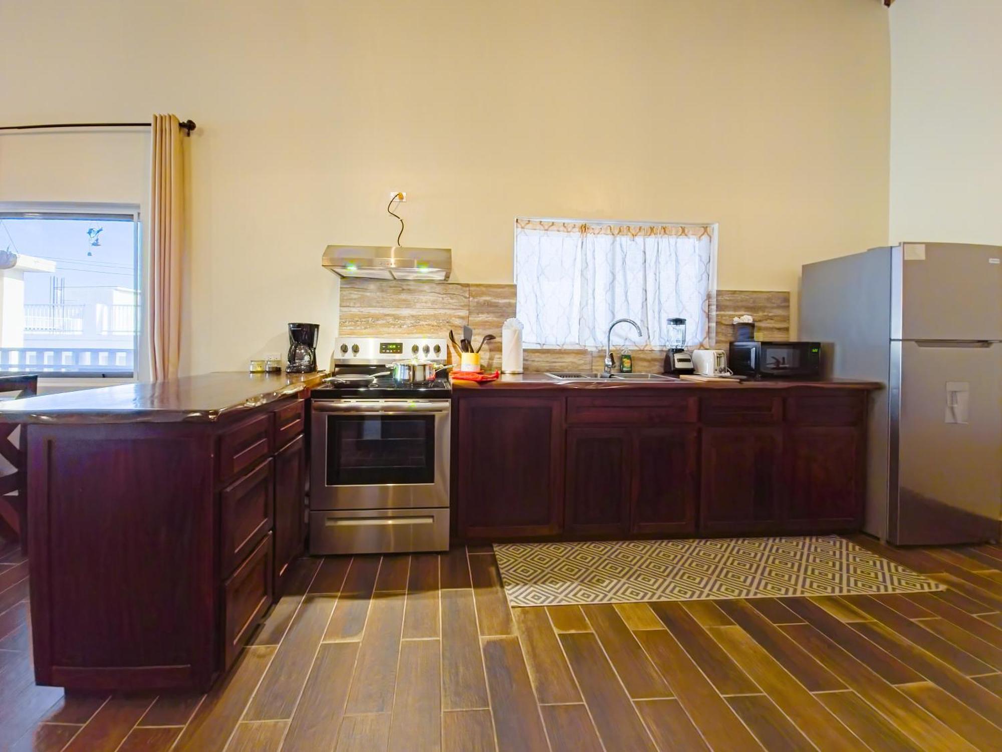 Louis' Apartments Placencia 외부 사진