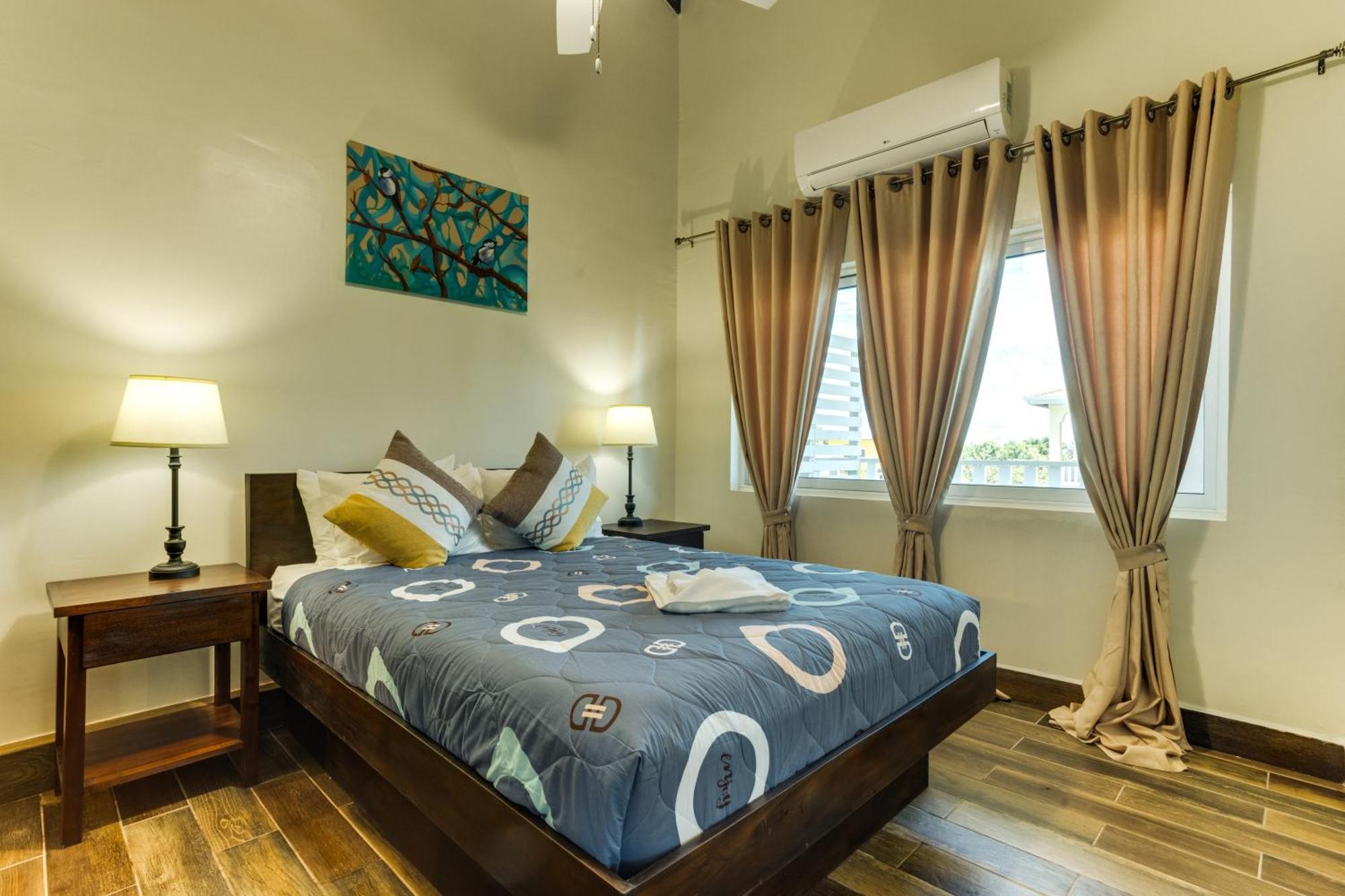 Louis' Apartments Placencia 외부 사진
