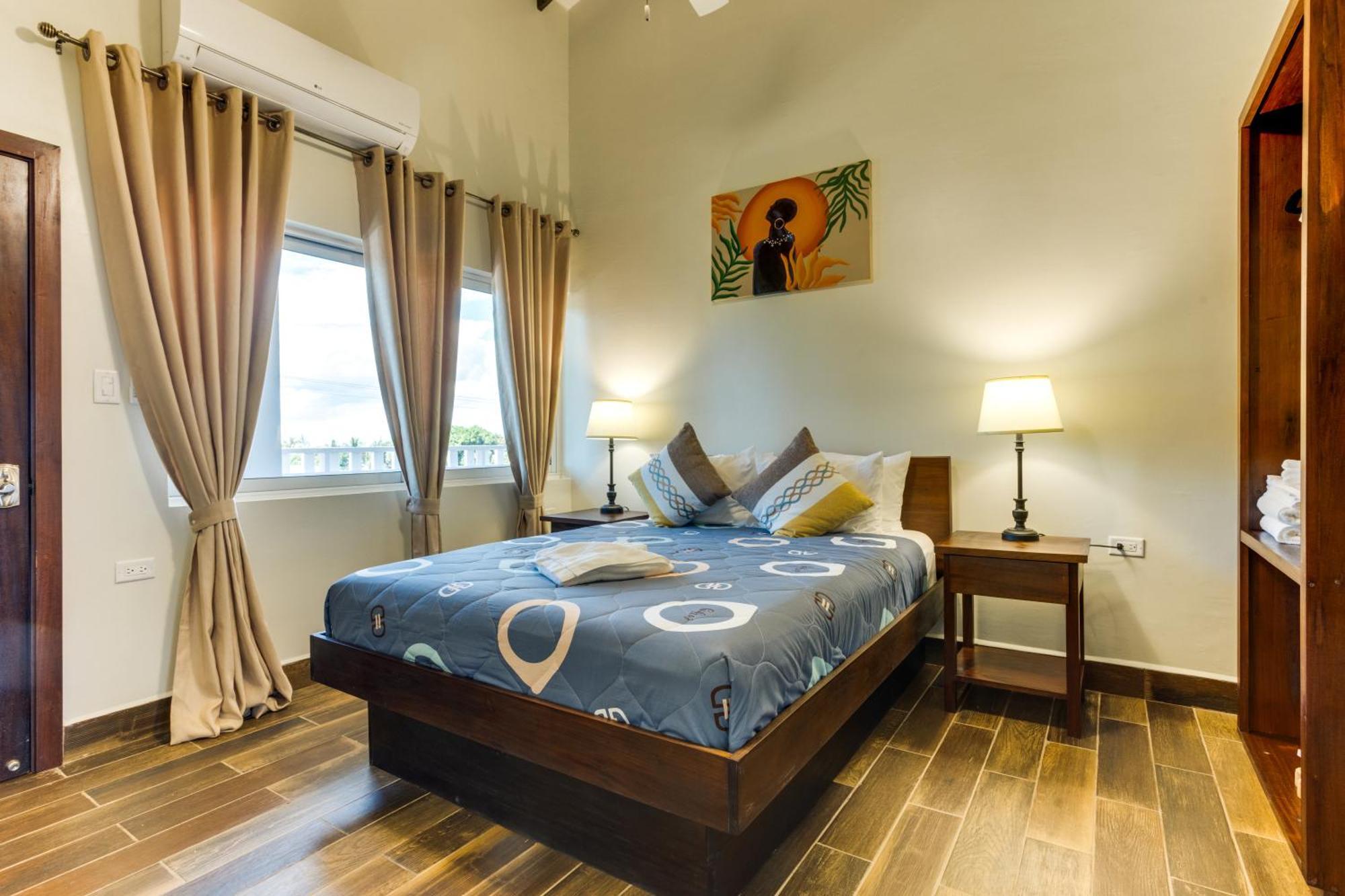Louis' Apartments Placencia 외부 사진