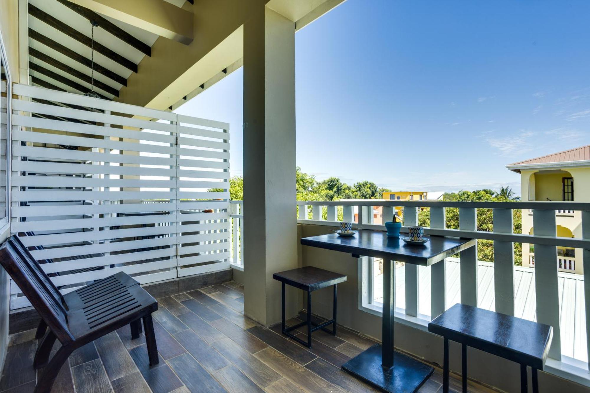 Louis' Apartments Placencia 외부 사진