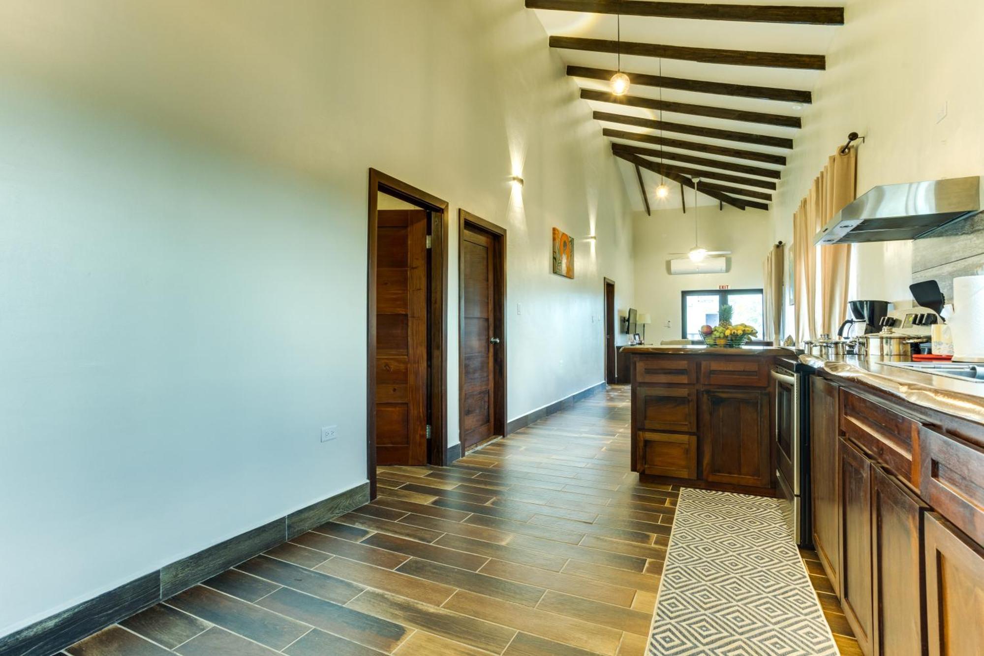 Louis' Apartments Placencia 외부 사진